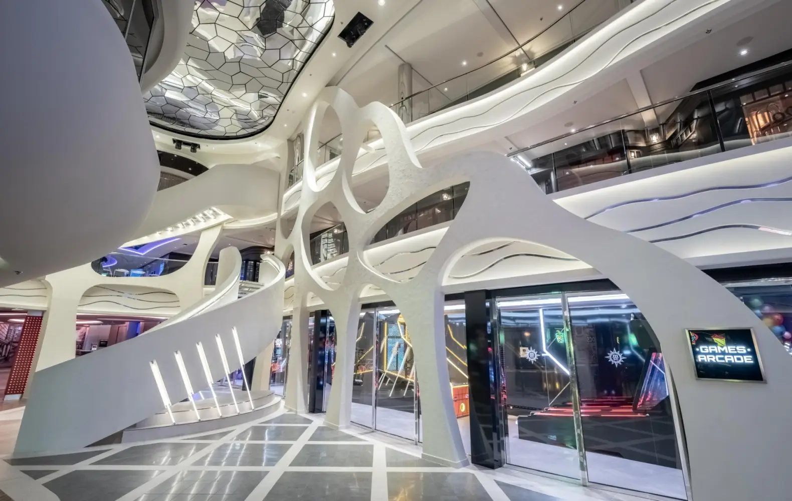 eu_06-08_galleria-world-(6).jpg