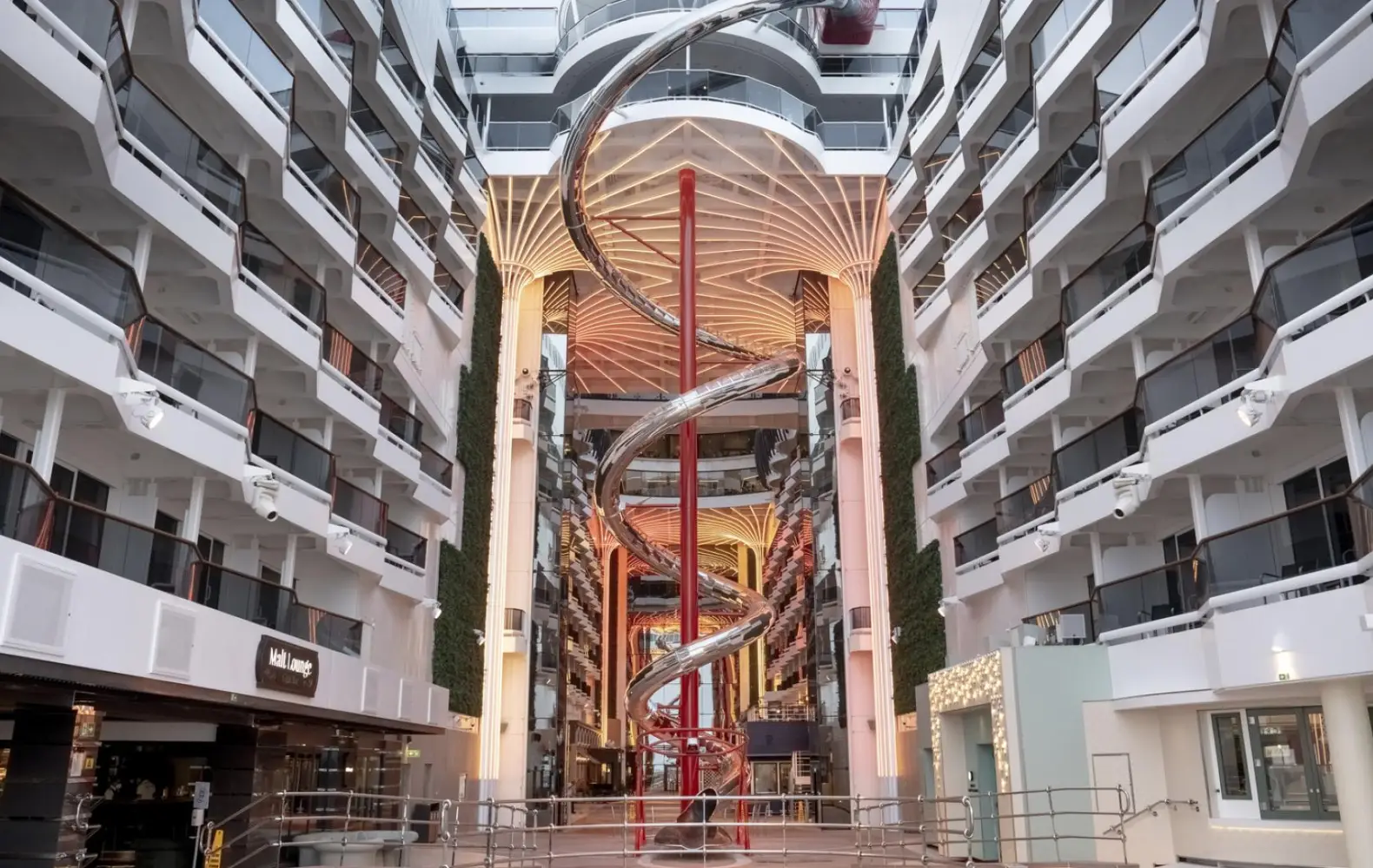 eu_08-16_world-promenade-(1).jpg