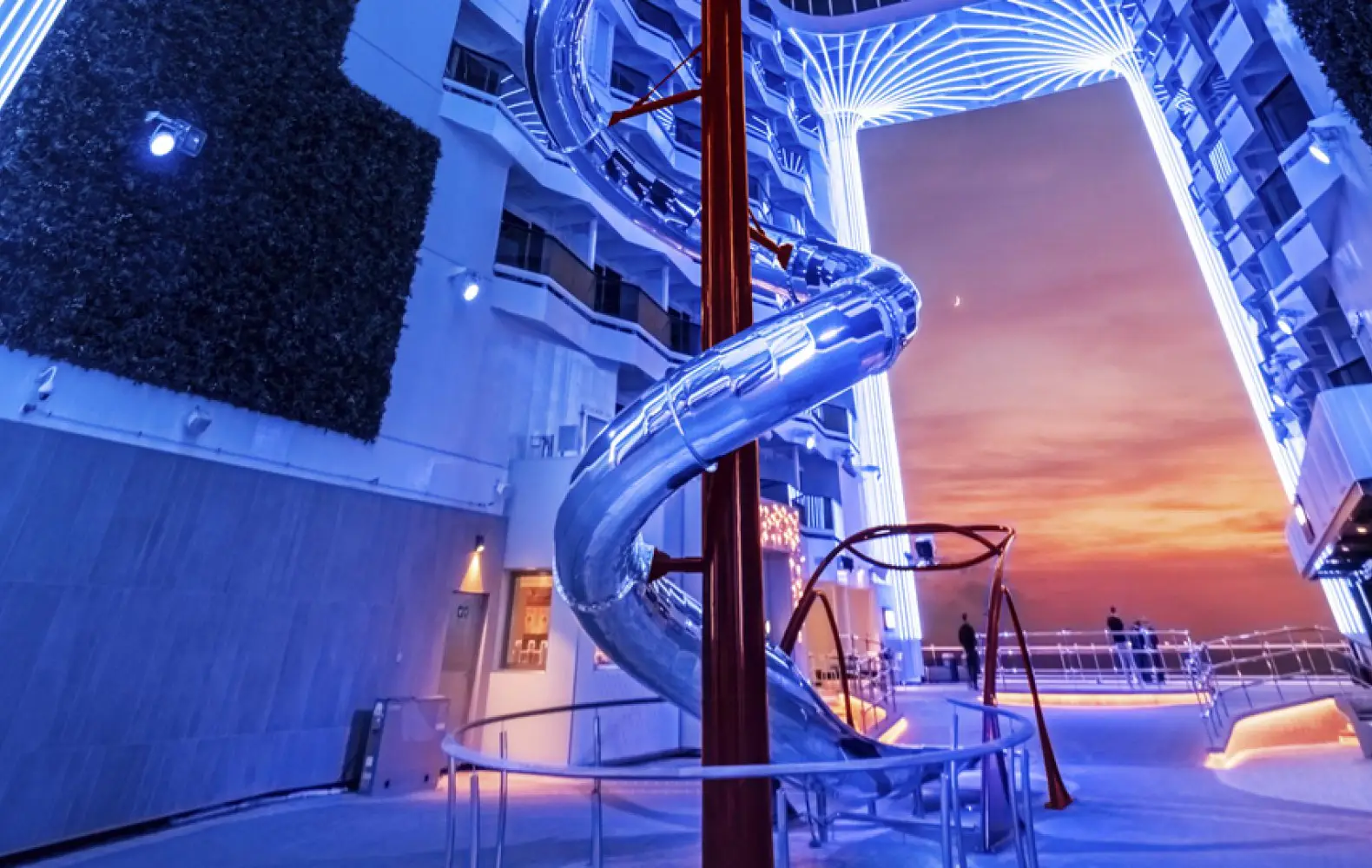 eu_08-20_venom-drop-at-spiral-(2).jpg