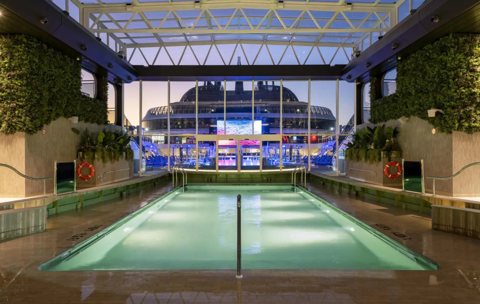 eu_18_botanic-garden-pool-(10).jpg