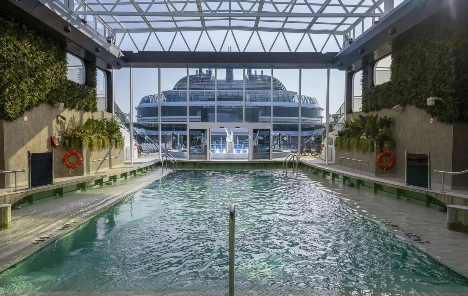 eu_18_botanic-garden-pool-(8).jpg