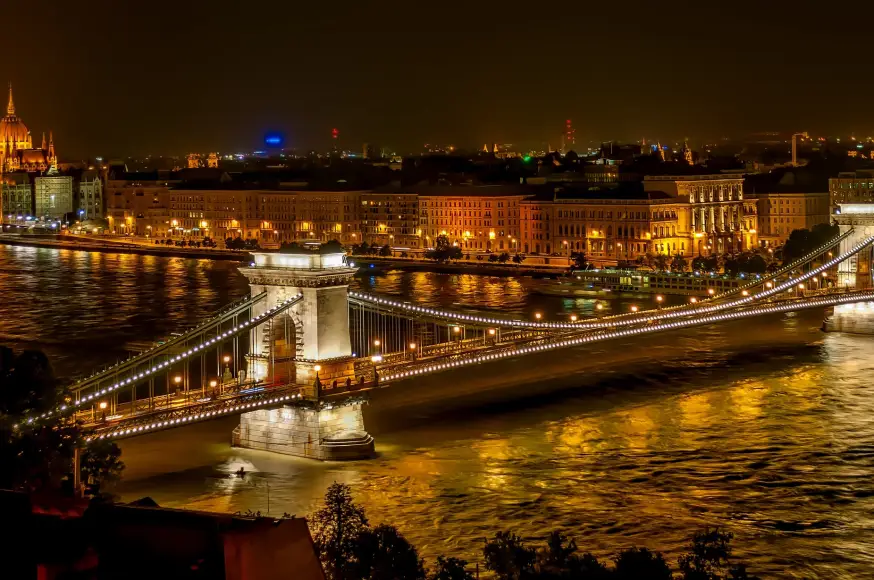 budapest-noc_pix.jpg