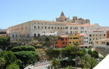 mahon_uns-(1).jpg