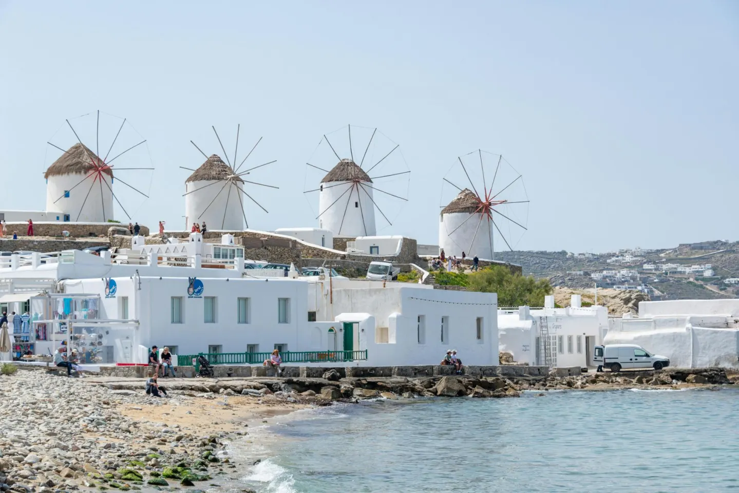 Autor/ka fotografie: Diego F. Parra: https://www.pexels.com/cs-cz/foto/more-dovolena-lide-vyznacny-bod-15241710/;