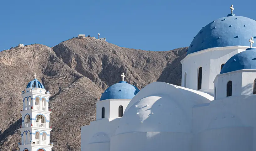 5 powodów, dla których warto wybrać się w tym roku na rejs na Santorini