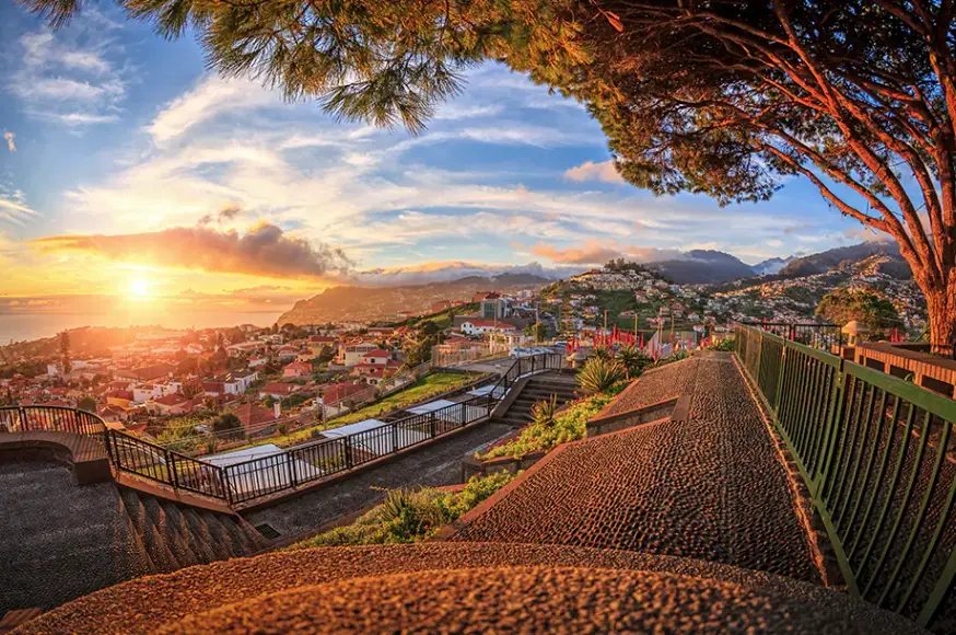 funchal-(madeira)_msc.jpg