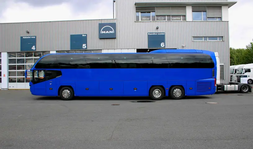 Riviera Tour przejęła nowy autobus Neoplan Cityliner