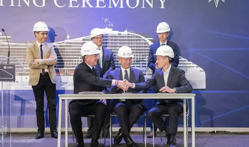 JAK SE STAVÍ LOĎ, ČÁST 3. – PRVNÍ ŘEZÁNÍ OCELI MSC WORLD EUROPA
