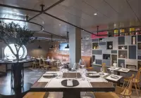 be_06_hola!-tacos-bar-(2).jpg