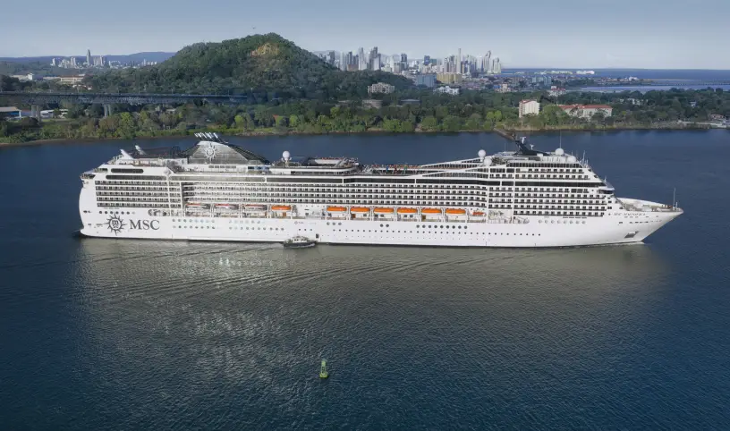 MSC Magnifica sailed through the Panama Canal