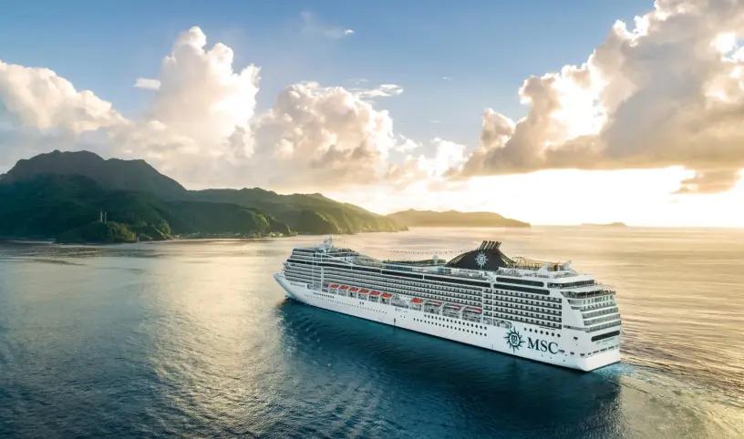 CHRISTMAS WITH RIVIERA TOUR - buy a cruise under the tree with a discount of 196 EUR!