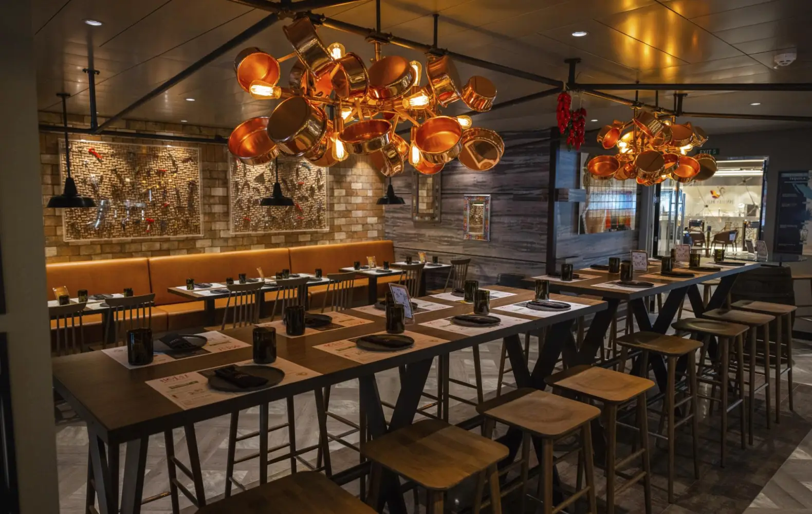 vi_06_hola!-tacos-and-cantina-(6).jpg