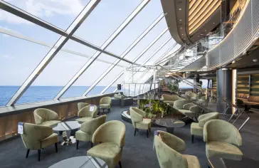 vi_16_top-sail-lounge-(6).jpg