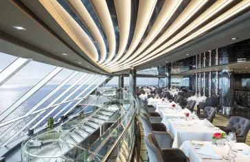 vi_18_msc-yacht-club-restaurant-(6).jpg