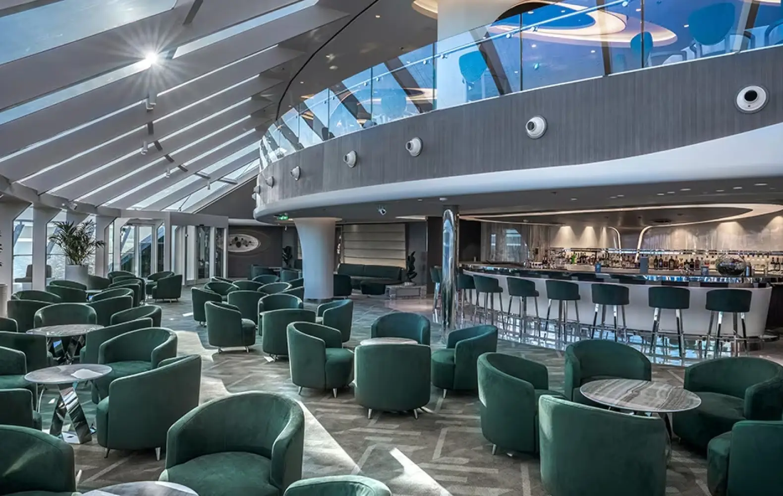 as_19_top-sail-lounge.jpg