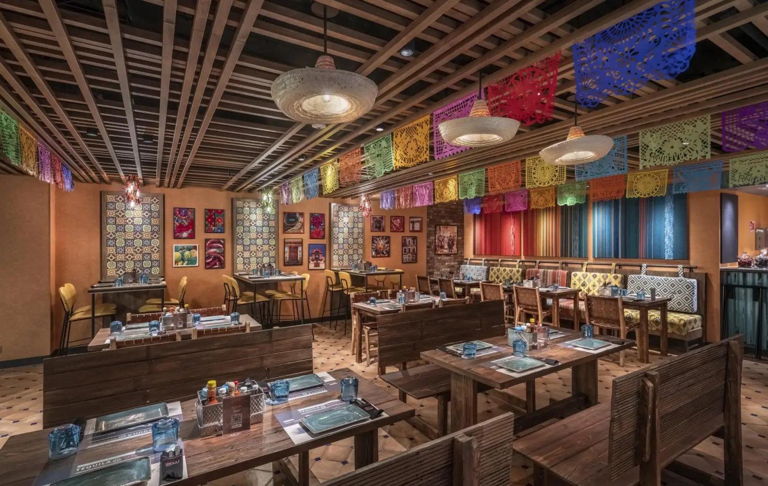 eu_07_hola!-tacos-and-cantina-(1).jpg