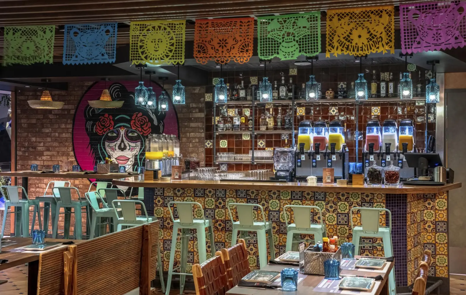 eu_07_hola!-tacos-and-cantina-(2).jpg